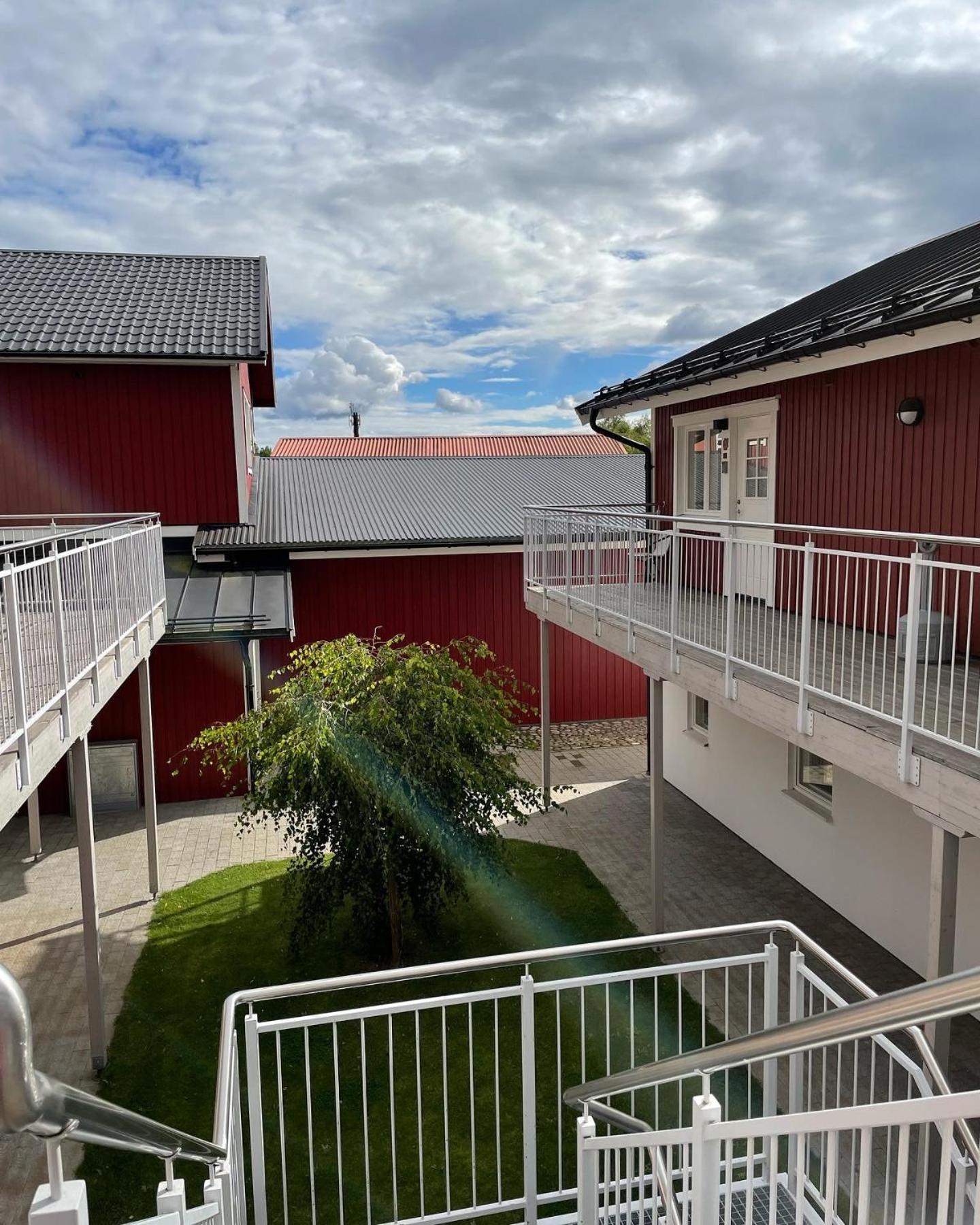 Land-Inn Motel Rosersberg Exteriör bild
